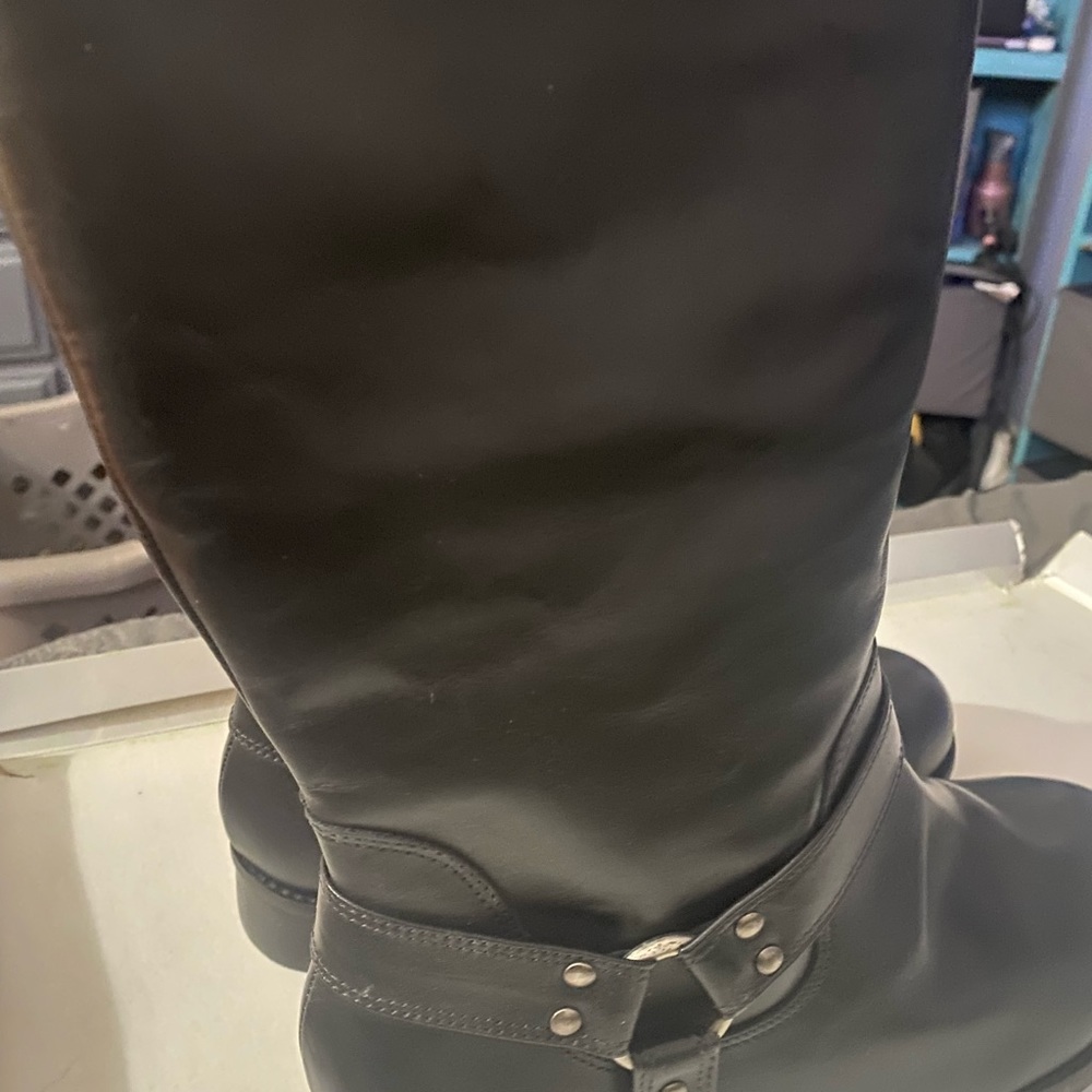 Cloudwalker riding boots. Never worn. 15 inch circumference